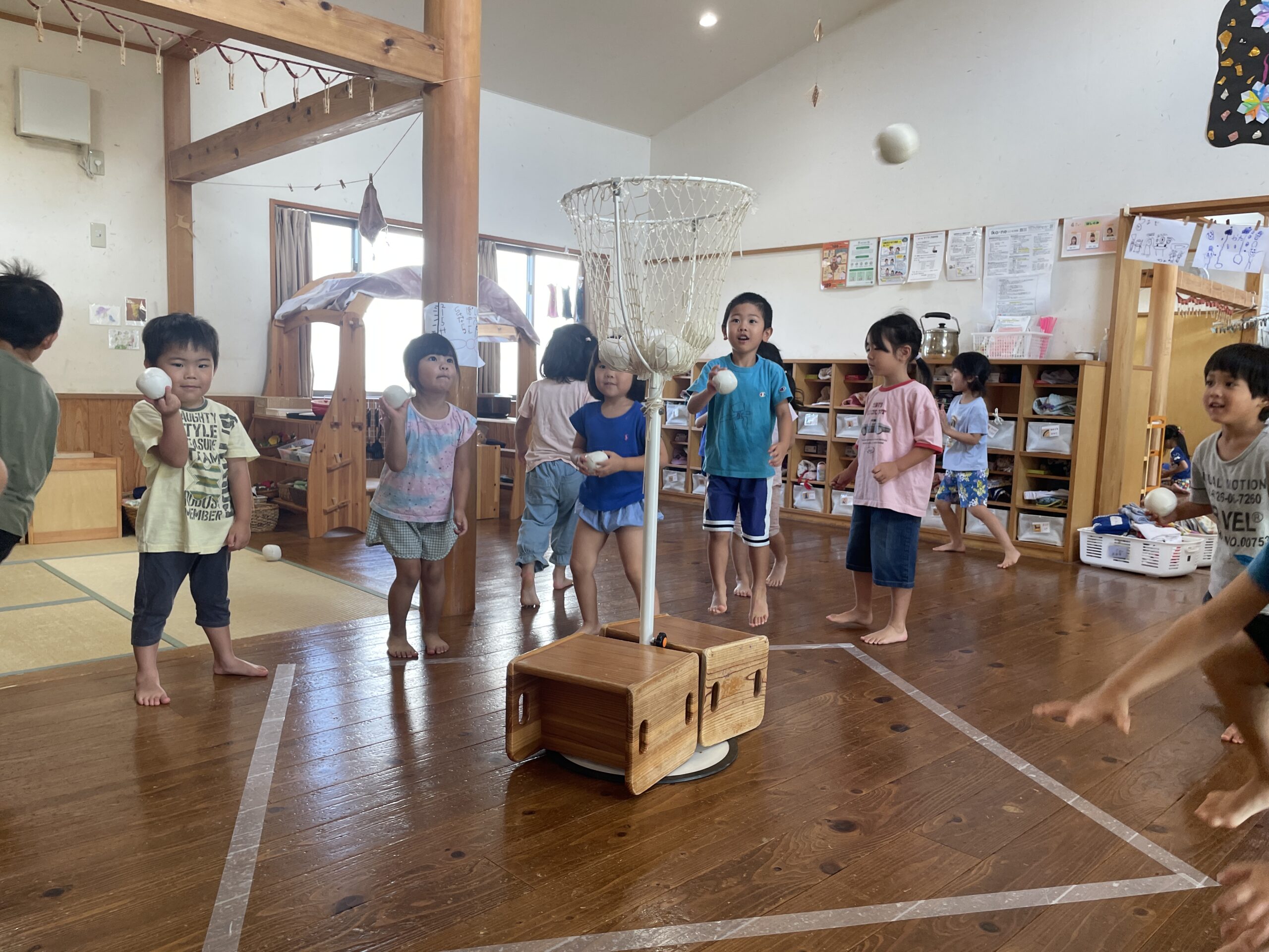 4歳ほし組 からだを動かすって楽しいね ~玉入れ編~